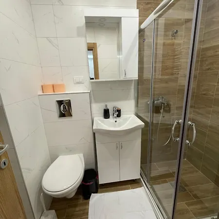 Plavi Bor * زلاتيبور