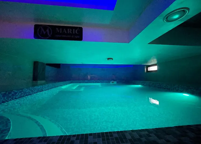 Plavi Bor ズラティボール